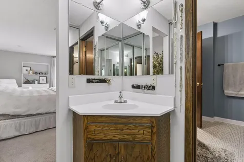 7004 Quail Circle W Brooklyn Center MN 55429