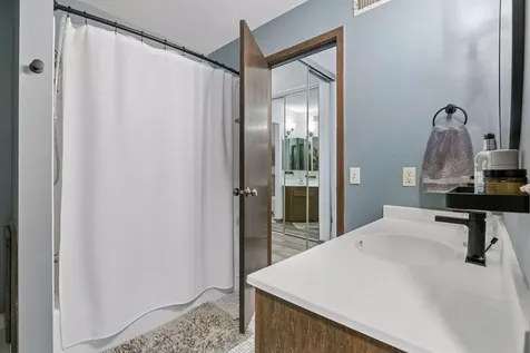 7004 Quail Circle W Brooklyn Center MN 55429