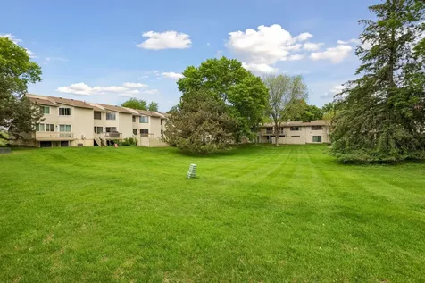 7004 Quail Circle W Brooklyn Center MN 55429