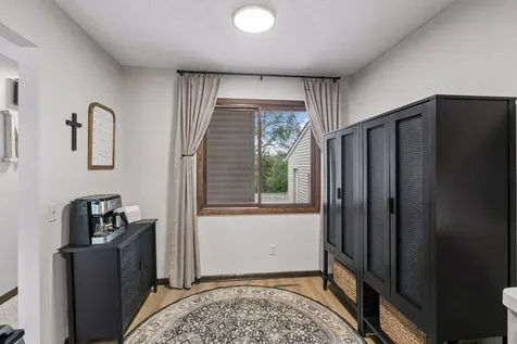 7004 Quail Circle W Brooklyn Center MN 55429