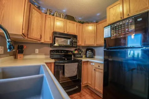 13010 212th Avenue NE New London MN 56273
