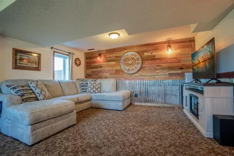 13010 212th Avenue NE New London MN 56273