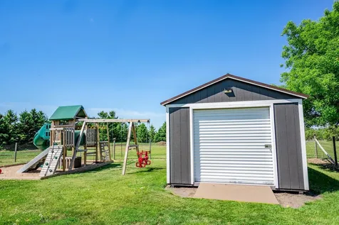 13010 212th Avenue NE New London MN 56273