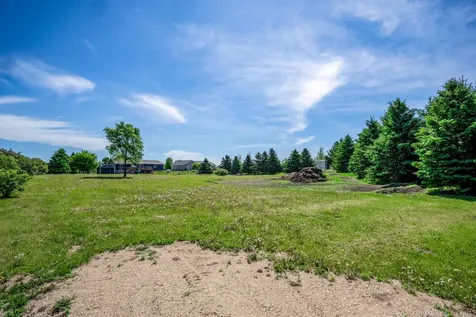 13010 212th Avenue NE New London MN 56273
