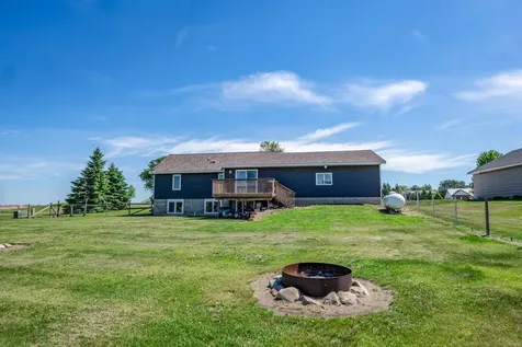 13010 212th Avenue NE New London MN 56273