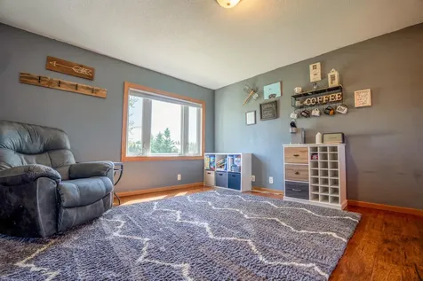 13010 212th Avenue NE New London MN 56273