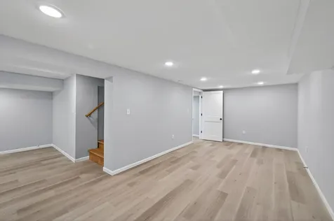 31 Demont Avenue E Little Canada MN 55117