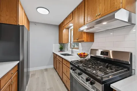31 Demont Avenue E Little Canada MN 55117