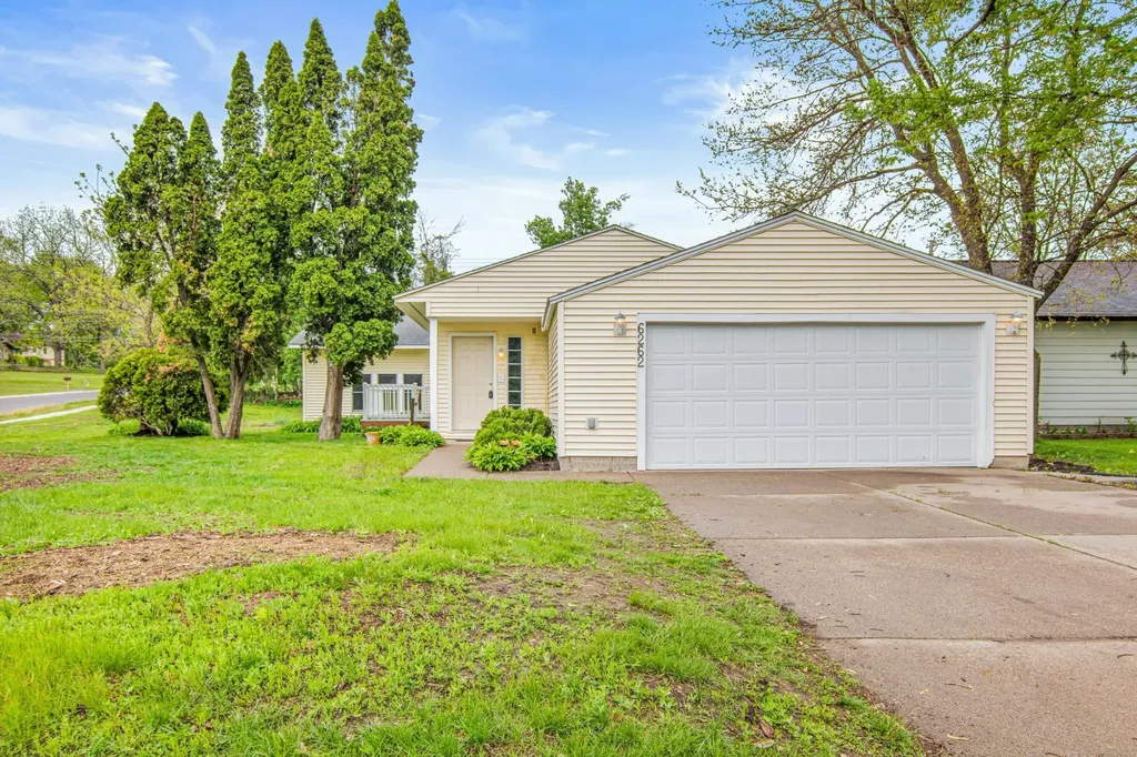 6262 7th Street N Oakdale MN 55128