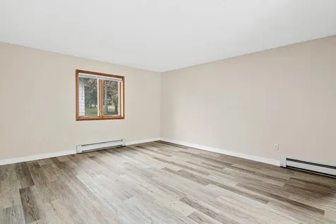 6262 7th Street N Oakdale MN 55128