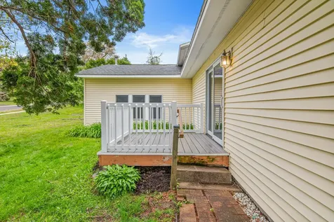 6262 7th Street N Oakdale MN 55128