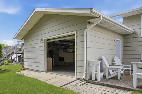 630 Appletree Lane Moorhead MN 56560