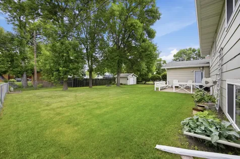 630 Appletree Lane Moorhead MN 56560