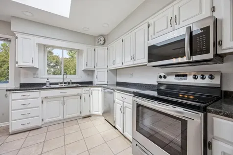 630 Appletree Lane Moorhead MN 56560