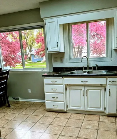630 Appletree Lane Moorhead MN 56560