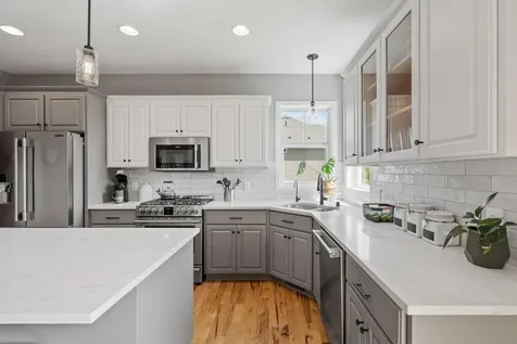 17662 Hayes Avenue Lakeville MN 55044