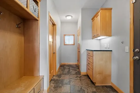 17662 Hayes Avenue Lakeville MN 55044