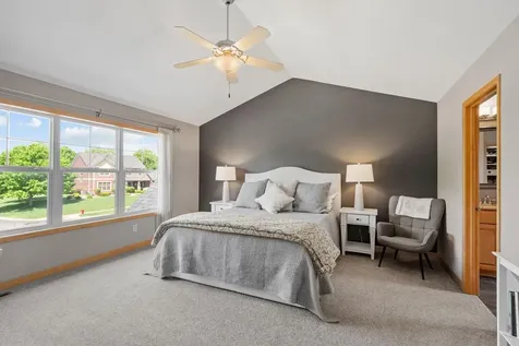 17662 Hayes Avenue Lakeville MN 55044