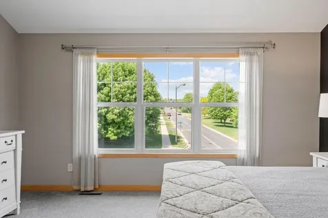 17662 Hayes Avenue Lakeville MN 55044