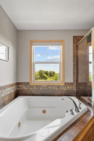17662 Hayes Avenue Lakeville MN 55044