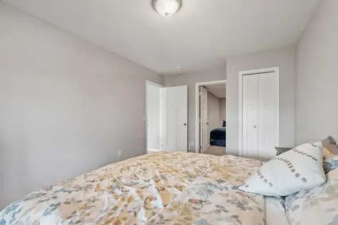 17662 Hayes Avenue Lakeville MN 55044