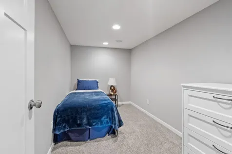 17662 Hayes Avenue Lakeville MN 55044