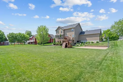 17662 Hayes Avenue Lakeville MN 55044