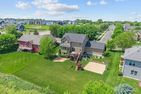 17662 Hayes Avenue Lakeville MN 55044