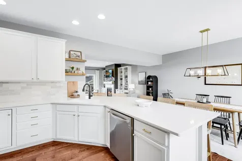 9590 Jefferson Drive Chanhassen MN 55317