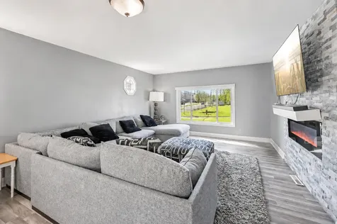 7700 Sierra Parkway Brooklyn Park MN 55444