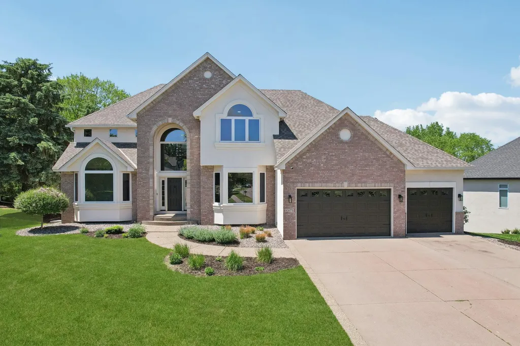 10175 Powers Lake Trail Woodbury MN 55129