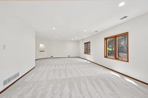 10175 Powers Lake Trail Woodbury MN 55129
