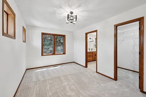 10175 Powers Lake Trail Woodbury MN 55129