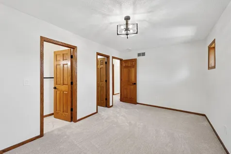 10175 Powers Lake Trail Woodbury MN 55129