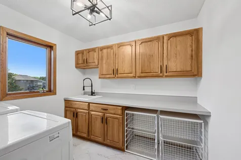 10175 Powers Lake Trail Woodbury MN 55129