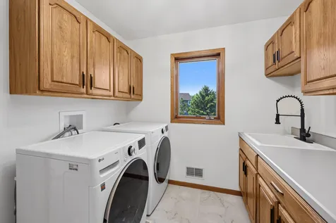 10175 Powers Lake Trail Woodbury MN 55129