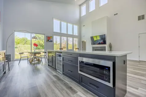 1021 Gardner Street E Wayzata MN 55391