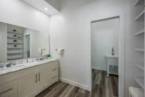1021 Gardner Street E Wayzata MN 55391