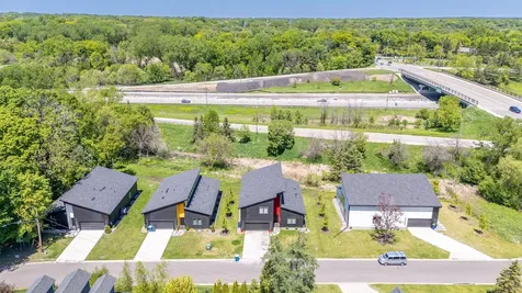 1021 Gardner Street E Wayzata MN 55391