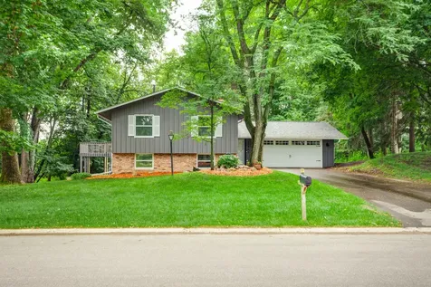15841 N Hillcrest Court Eden Prairie MN 55346