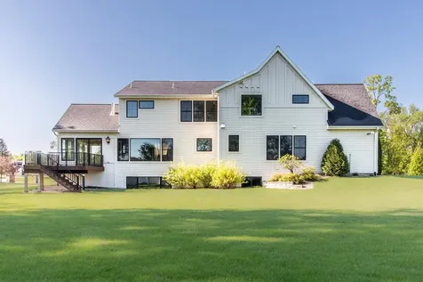 1424 Fairacre Lane SW Willmar MN 56201