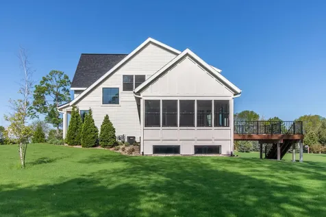 1424 Fairacre Lane SW Willmar MN 56201