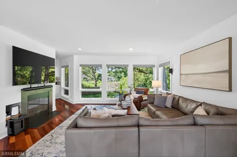 5148 Danens Drive Edina MN 55439