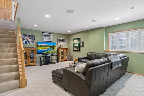 8975 Deer Run Drive Victoria MN 55386