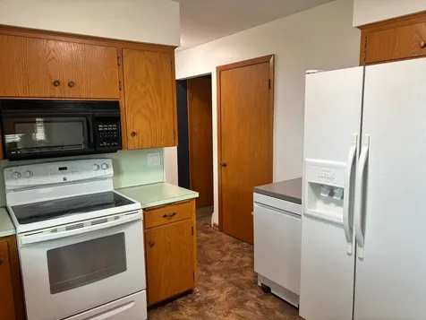306 E 5th Street N Truman MN 56088