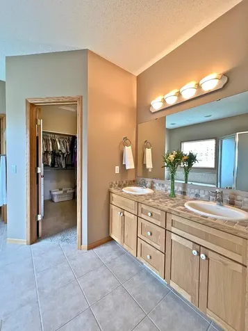 2996 Fairway Drive Chaska MN 55318