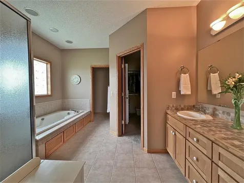 2996 Fairway Drive Chaska MN 55318