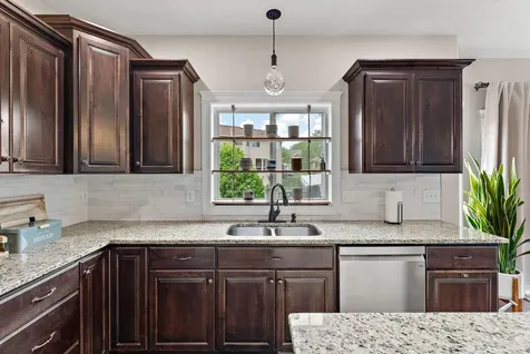 20693 Frost Court Lakeville MN 55044