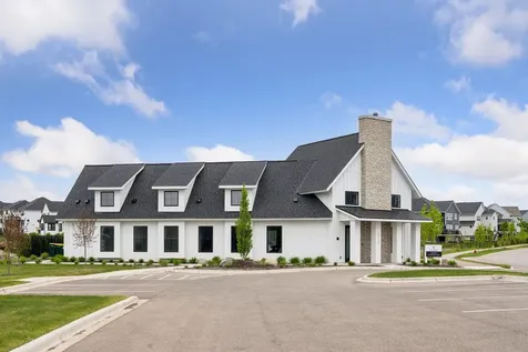 10140 Harvest Trail Victoria MN 55318