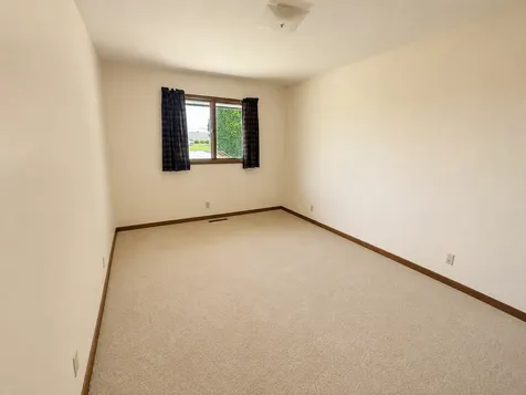 2105 Linn Drive Owatonna MN 55060